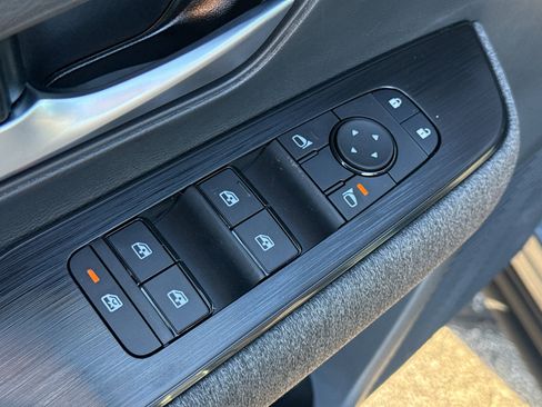 New 2026 Nissan Kicks SV w/ SV Premium Package image 12