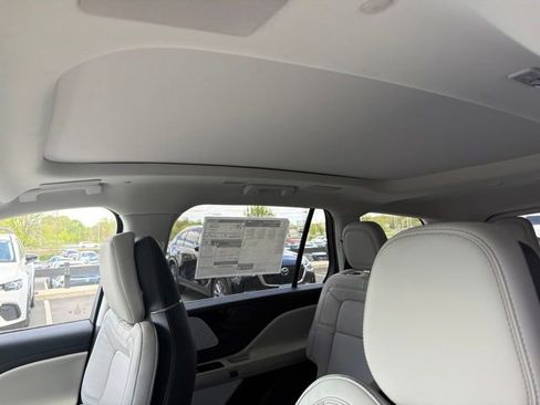 New 2026 Lincoln Aviator Reserve AWD/4WD image 15