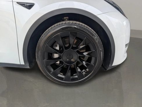 Used 2020 Tesla Model Y Long Range AWD/4WD image 32