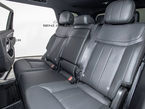 Used 2026 Land Rover Range Rover Long Wheelbase SE AWD/4WD image 44