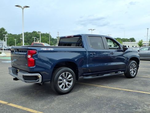 Used 2022 Chevrolet Silverado 1500 LT AWD/4WD image 10