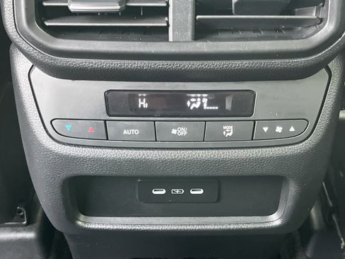 Certified 2025 Honda Pilot EX-L image 21