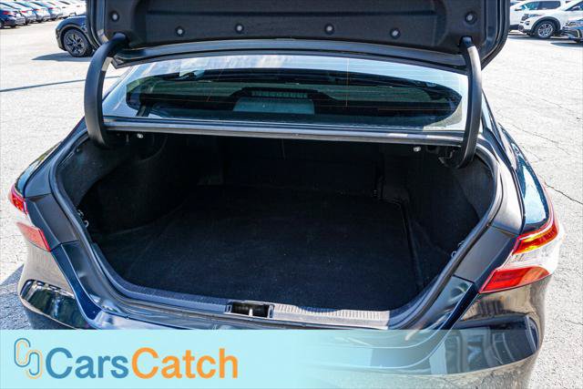 Used 2020 Toyota Camry LE FWD image 33