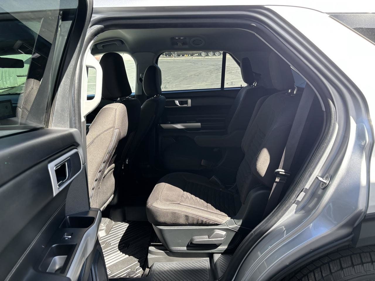Used 2021 Ford Explorer XLT AWD/4WD image 14