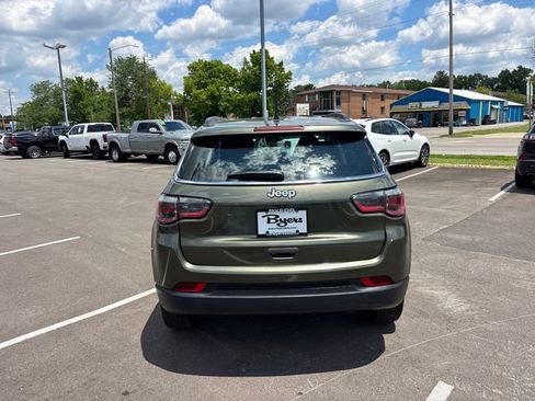 Used 2019 Jeep Compass Latitude w/ Cold Weather Group AWD/4WD image 30