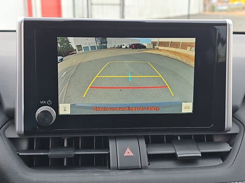 Used 2024 Toyota RAV4 XLE image 29