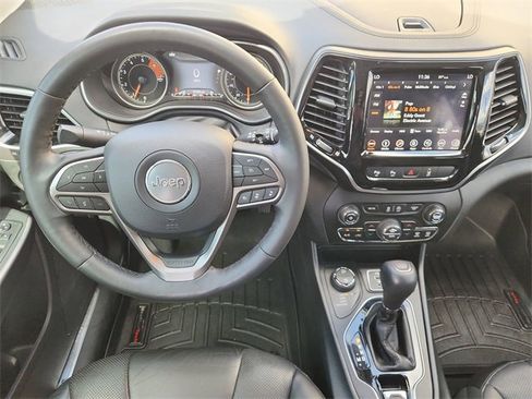 Used 2019 Jeep Cherokee Limited w/ Luxury Group image 11