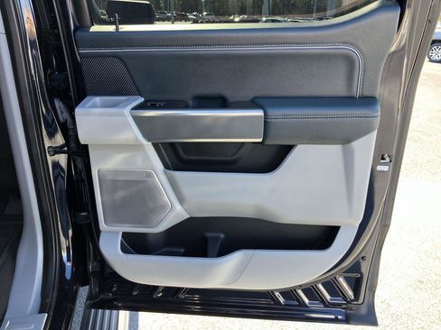 Used 2022 Ford F150 Limited image 36