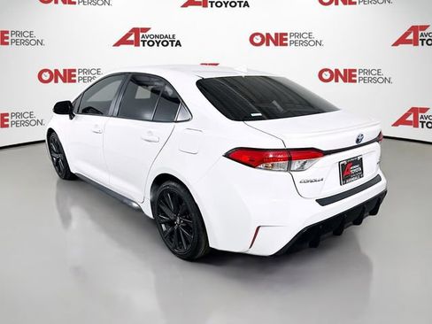 Certified 2024 Toyota Corolla SE w/ SE Package image 5