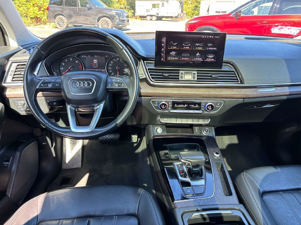Used 2021 Audi Q5 2.0T Premium w/ Convenience Package AWD/4WD image 14