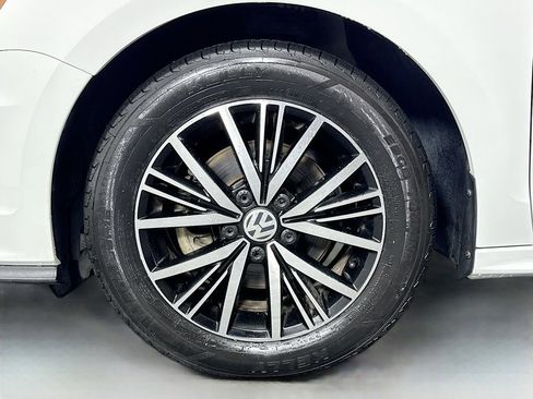 Used 2018 Volkswagen Jetta SE image 31