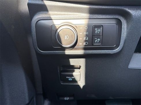 New 2025 Ford Bronco Outer Banks w/ Sasquatch Package image 16