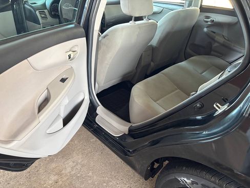 Used 2013 Toyota Corolla L FWD image 16