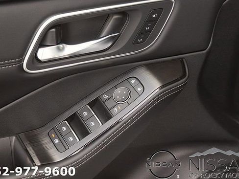 New 2026 Nissan Rogue Platinum w/ Platinum Premium Package AWD/4WD image 10