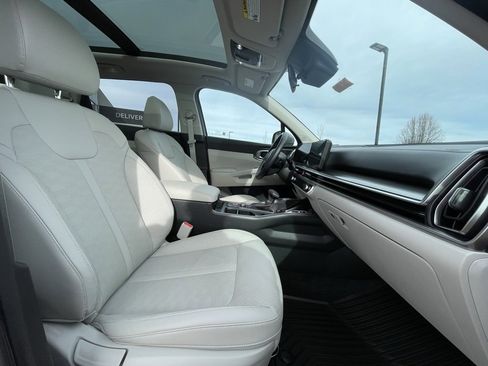 New 2025 Kia Sorento S w/ Panoramic Sunroof Package image 32