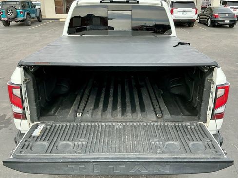 Used 2021 Nissan Titan PRO-4X w/ Pro-4x Convenience Package image 17