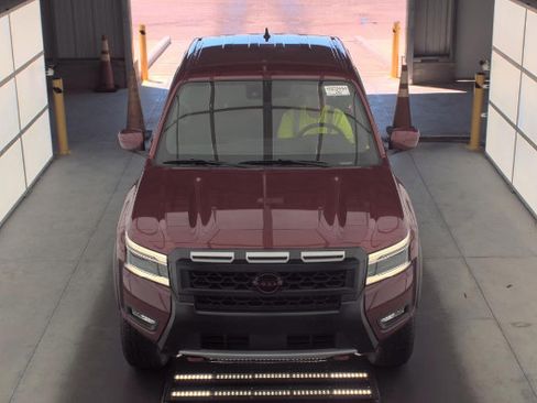 Used 2025 Nissan Frontier PRO-4X AWD/4WD image 2
