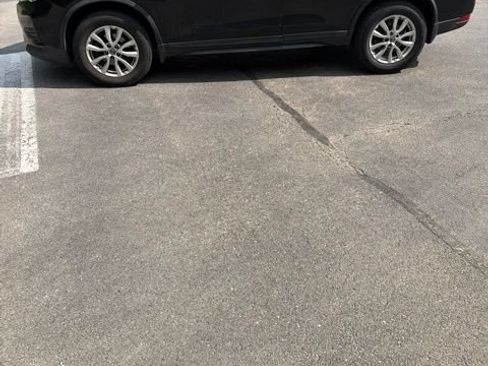 Used 2020 Nissan Rogue S w/ Special Edition Package AWD/4WD image 2