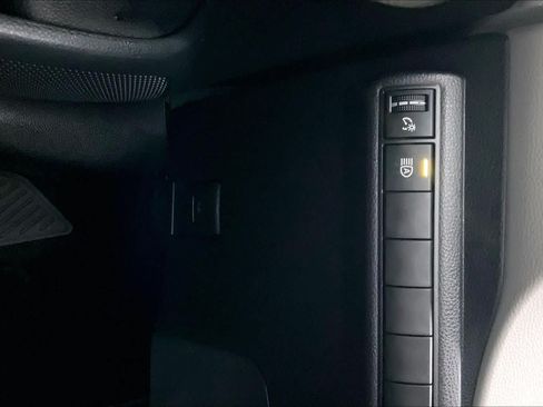 Used 2025 Toyota Corolla LE FWD image 33