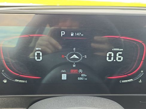 Used 2025 Kia Sportage EX FWD image 19