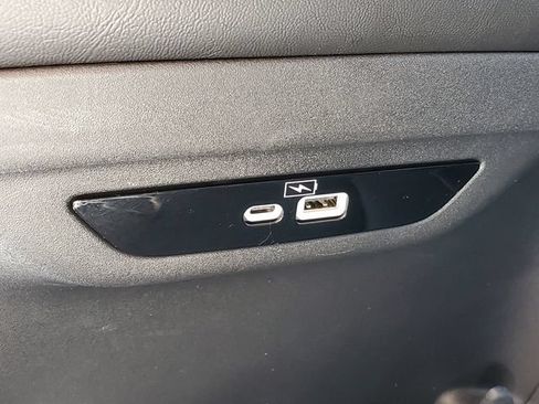 Certified 2023 Chrysler Pacifica Touring-L FWD image 23