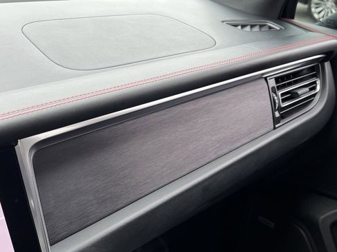 Used 2021 Porsche Macan GTS w/ Sport Chrono Package image 39