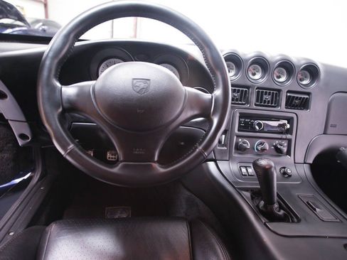 Used 1996 Dodge Viper GTS RWD image 16