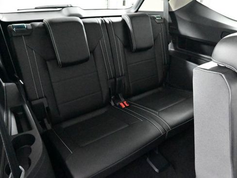 Certified 2023 Volkswagen Atlas SE w/ Panoramic Sunroof Package image 13