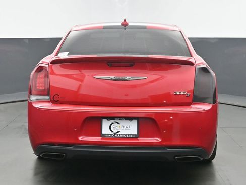 Used 2016 Chrysler 300 S w/ 300S Premium Group image 5