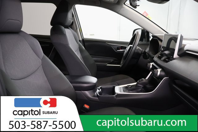 Used 2025 Toyota RAV4 XLE AWD/4WD image 22