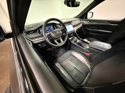 Used 2024 Jeep Grand Cherokee L Overland w/ Trailer Tow Package image 60