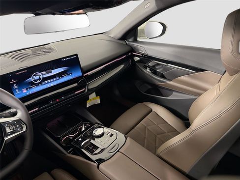 New 2026 BMW 530i w/ Premium Package RWD image 25