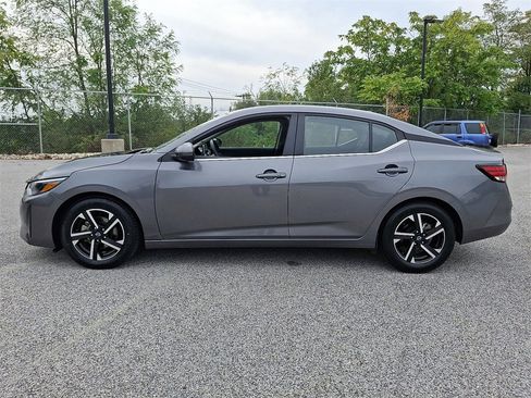 Used 2024 Nissan Sentra SV image 7