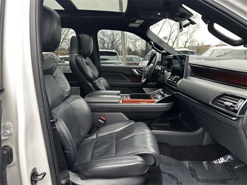 Certified 2022 Lincoln Navigator Reserve image 32