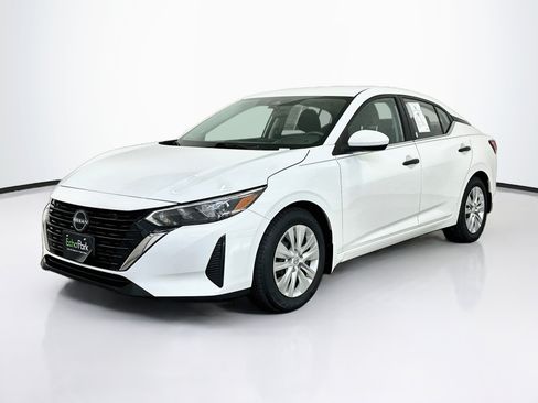 Used 2024 Nissan Sentra S FWD image 3