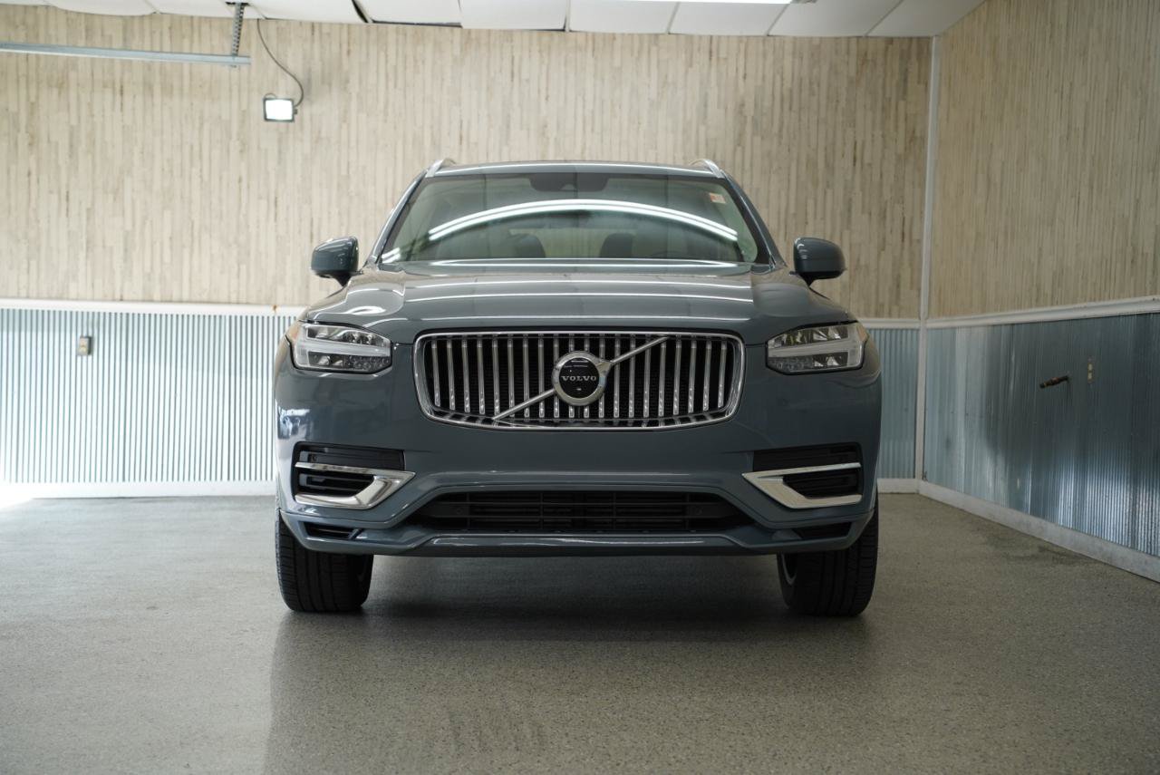 Used 2022 Volvo XC90 T8 Inscription Expression w/ Advanced Package AWD/4WD image 2