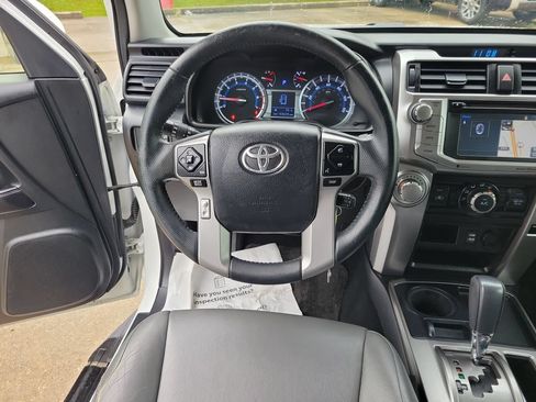 Used 2018 Toyota 4Runner SR5 RWD image 20
