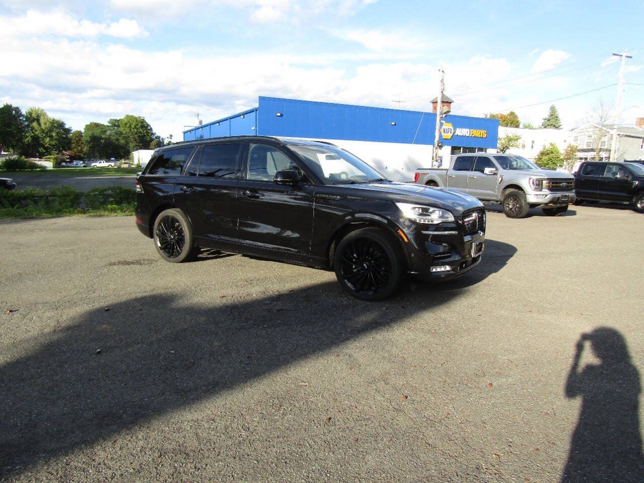 Used 2023 Lincoln Aviator Reserve w/ Equipment Group 201A AWD/4WD image 7