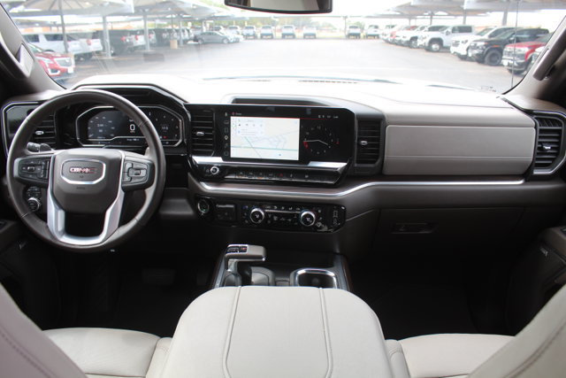 Used 2025 GMC Sierra 1500 SLT AWD/4WD image 22