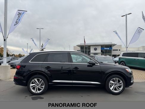 Used 2023 Audi Q7 2.0T Premium w/ Convenience Package image 3