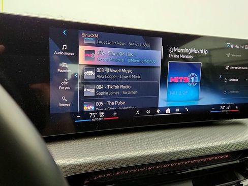 Used 2025 BMW 430i xDrive Convertible w/ M Sport Package image 18