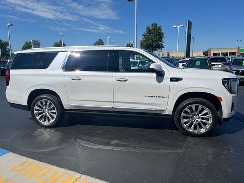 Used 2024 GMC Yukon XL Denali w/ Denali Reserve Package AWD/4WD image 6