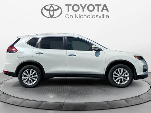 Used 2018 Nissan Rogue SV AWD/4WD image 6