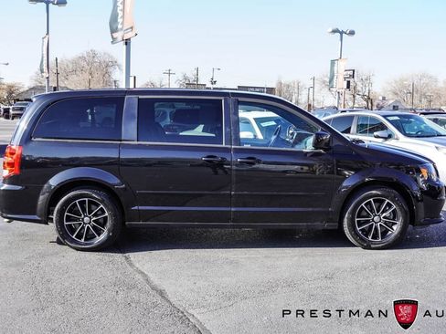 Used 2017 Dodge Grand Caravan GT image 20
