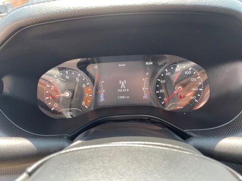 Used 2023 Jeep Compass Trailhawk image 29