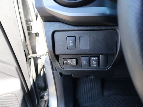Used 2020 Toyota Tacoma TRD Off-Road AWD/4WD image 31