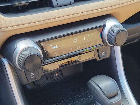 Used 2025 Toyota RAV4 LE image 26