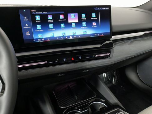 Used 2024 BMW 530i xDrive image 50