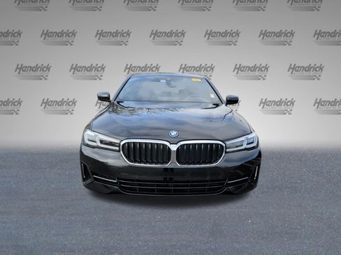 Certified 2023 BMW 530e w/ Premium Package image 5