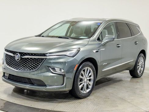 Used 2022 Buick Enclave Avenir image 6